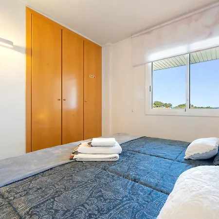 Martin Y Rose En Apartamento Salou
